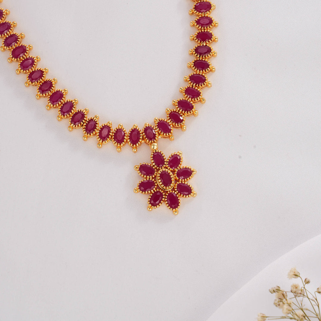 Nithisha Pakshi Short Necklace