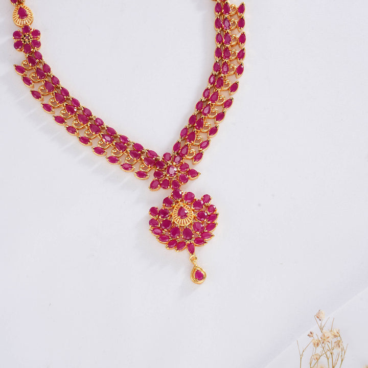 Sanvikha Pakshi Short Necklace