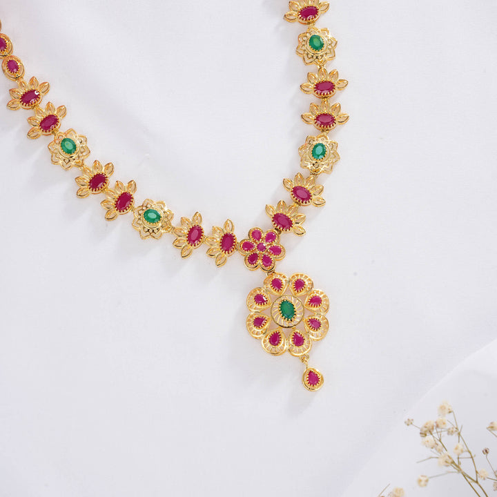 Facinate Pachi Short Necklace