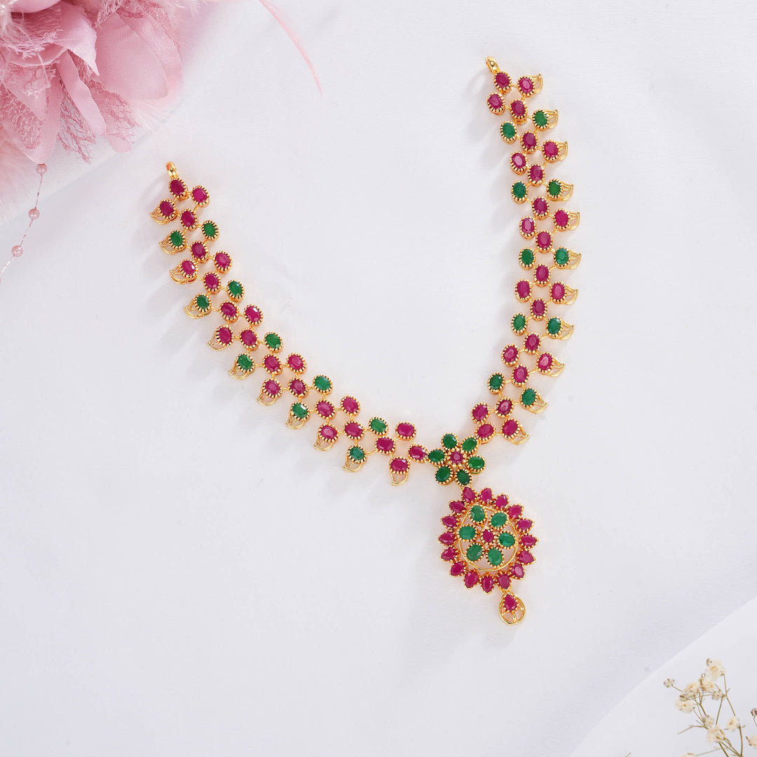 Stunning Pachi Short Necklace