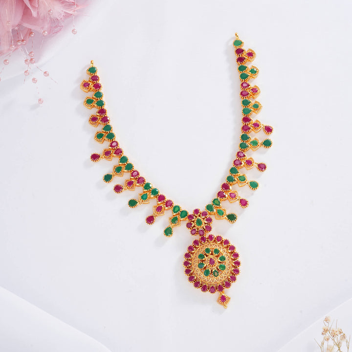 Vedhikaa Pakshi Short Necklace