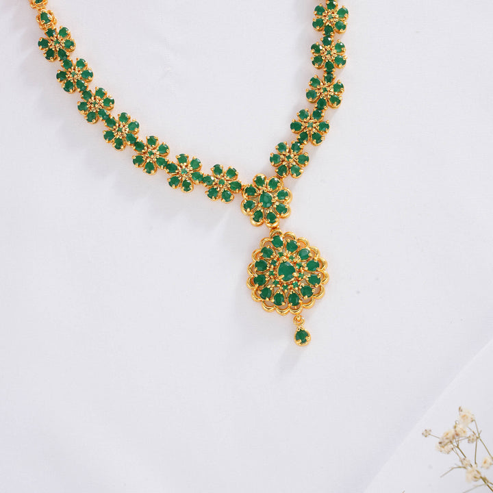 Green Charm Pachi Short Necklace