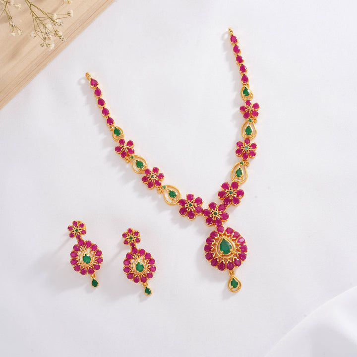 Tenisha Pakshi Short Necklace Set