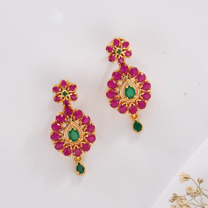Tenisha Pakshi Short Necklace Set