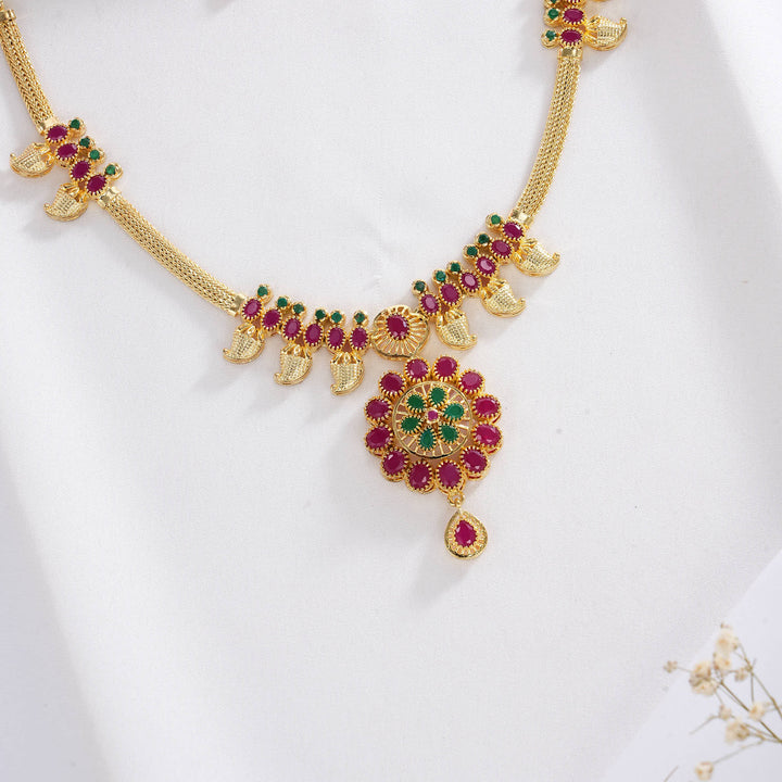 Pretty Look Pakshi Short Necklace Set