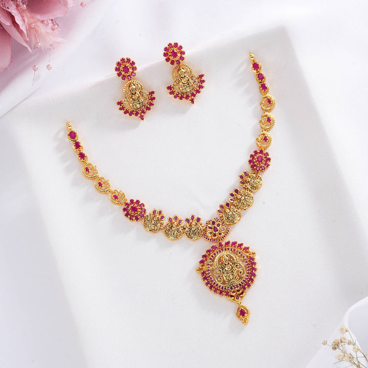 Nivetha Pakshi Short Necklace Set