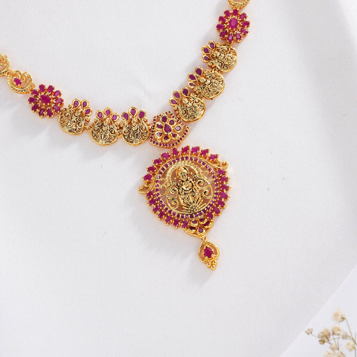 Nivetha Pakshi Short Necklace Set