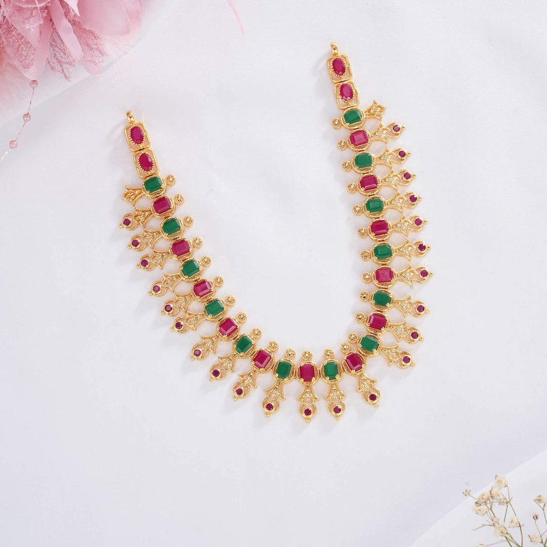 Gorgeous Pachi Short Necklace