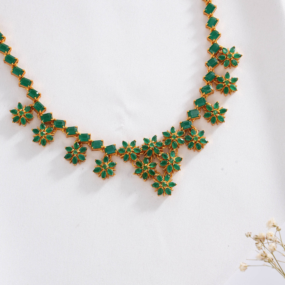 Amazing Pakshi Short Necklace Set