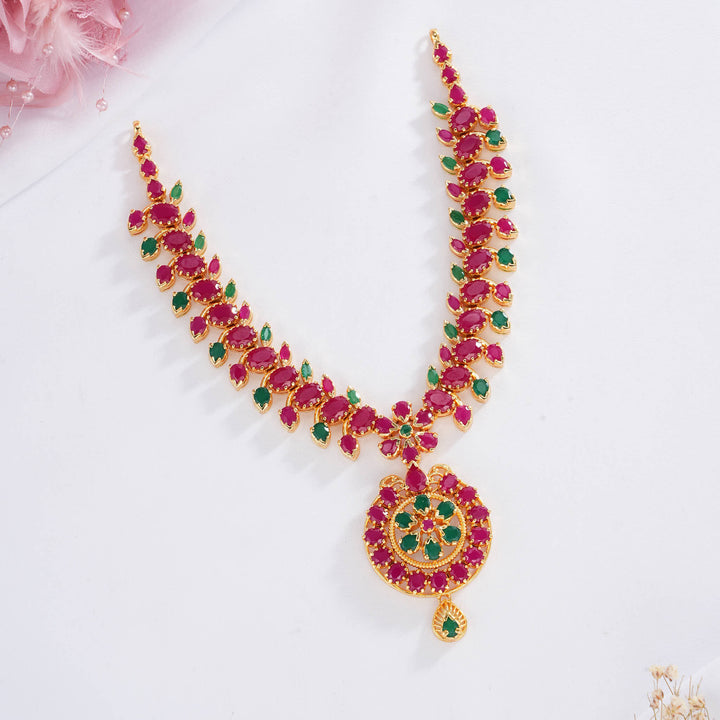 Dhashikha Pachi Short Necklace