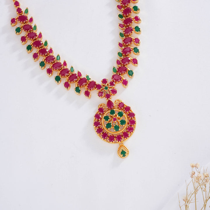 Dhashikha Pachi Short Necklace