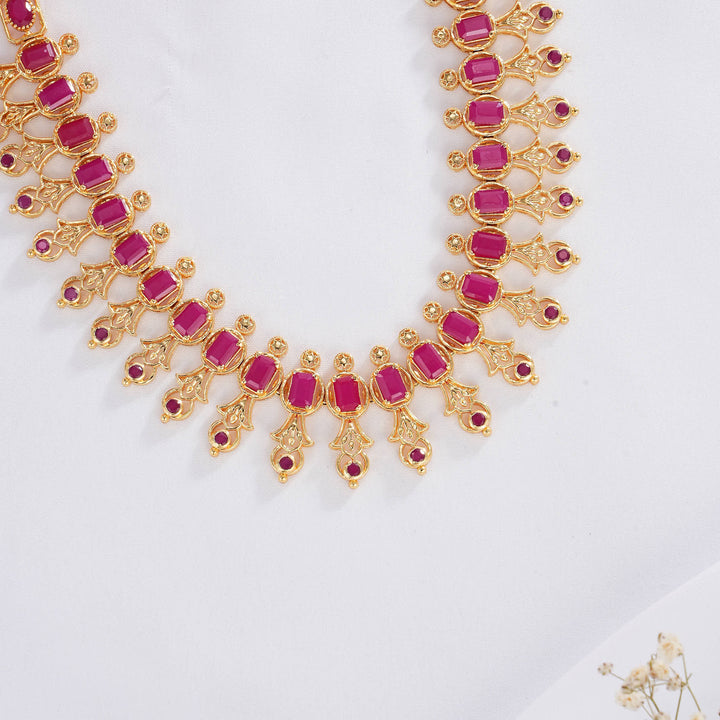 Grandeur Pachi Short Necklace