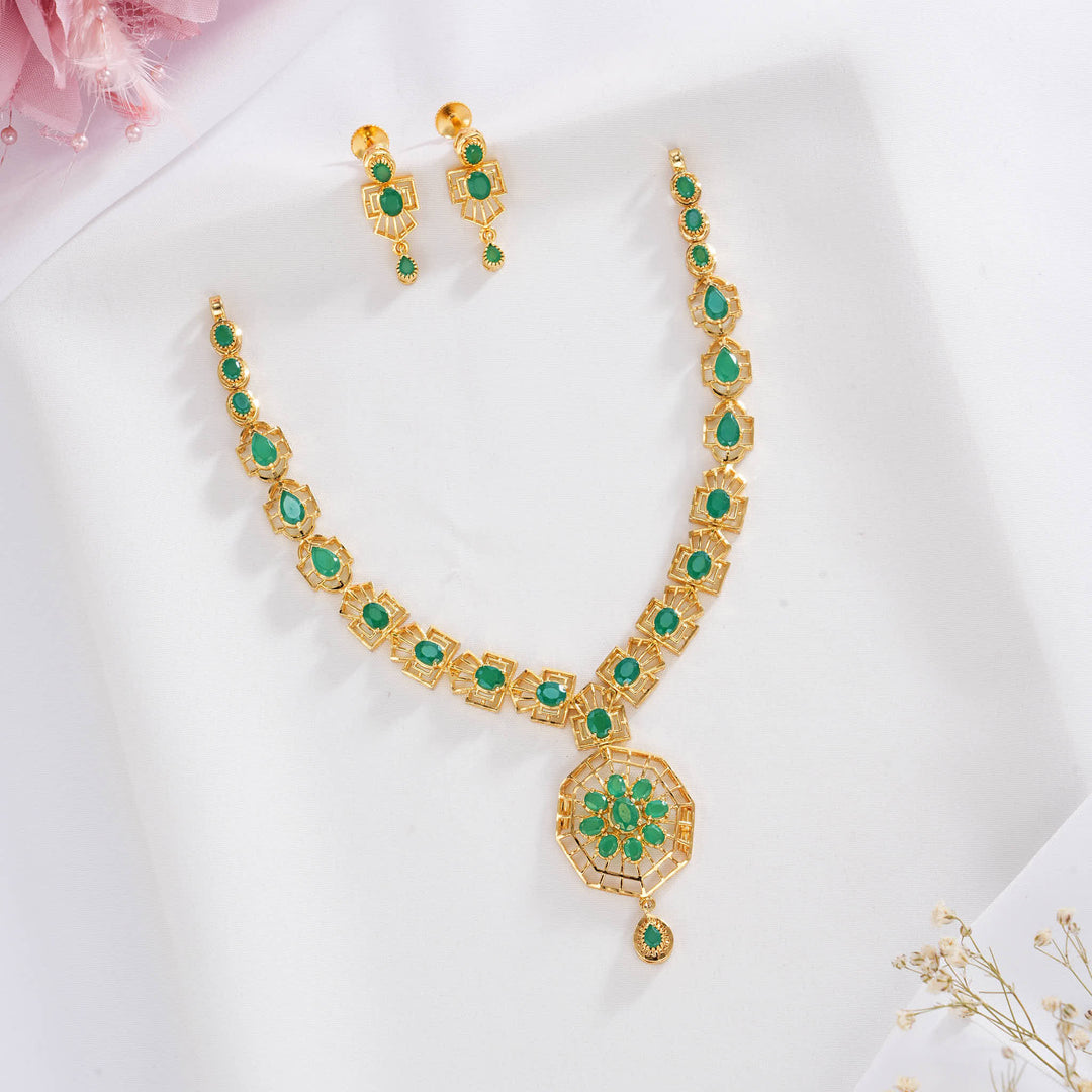 Attractive Pakshi Short Necklace Set