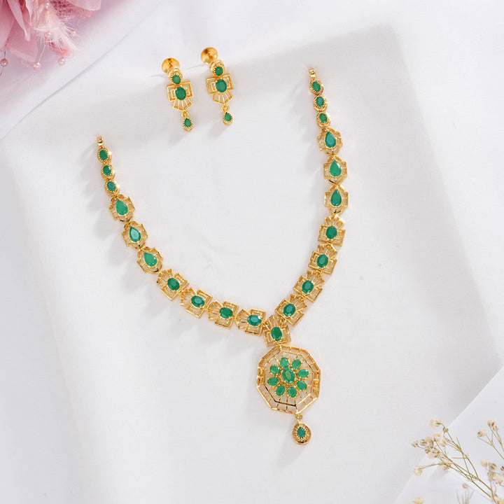 Attractive Pakshi Short Necklace Set