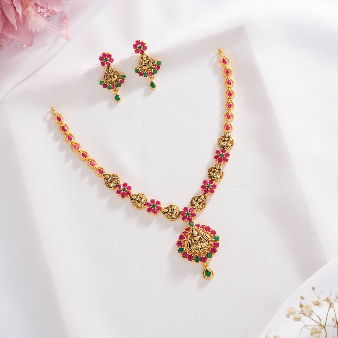 Attractive Pakshi Short Necklace Set