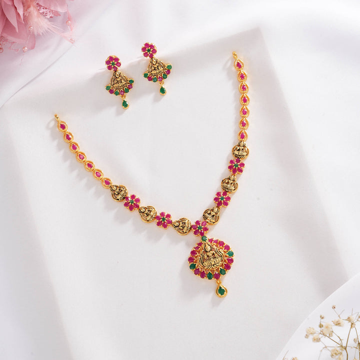 Attractive Pakshi Short Necklace Set