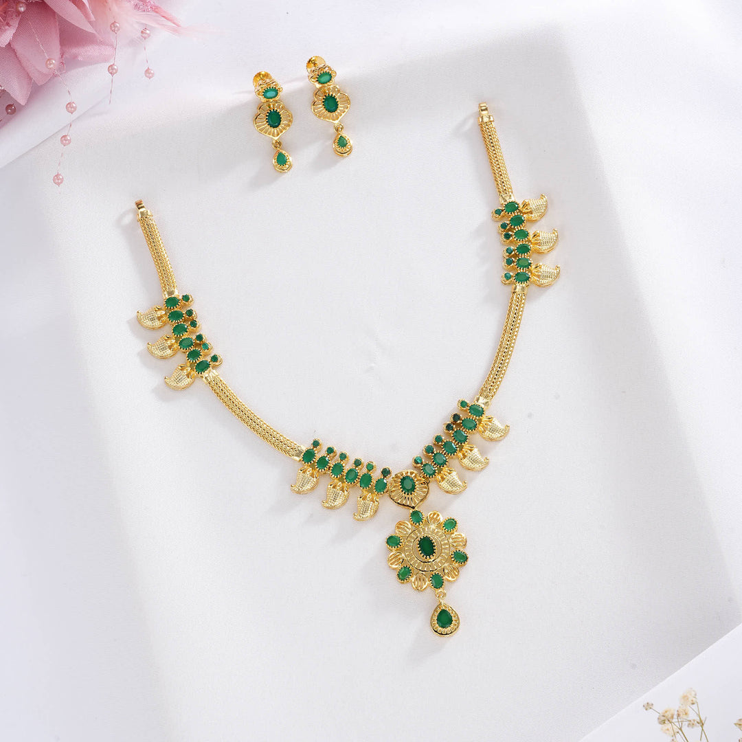 Gorgeous Pakshi Short Necklace Set