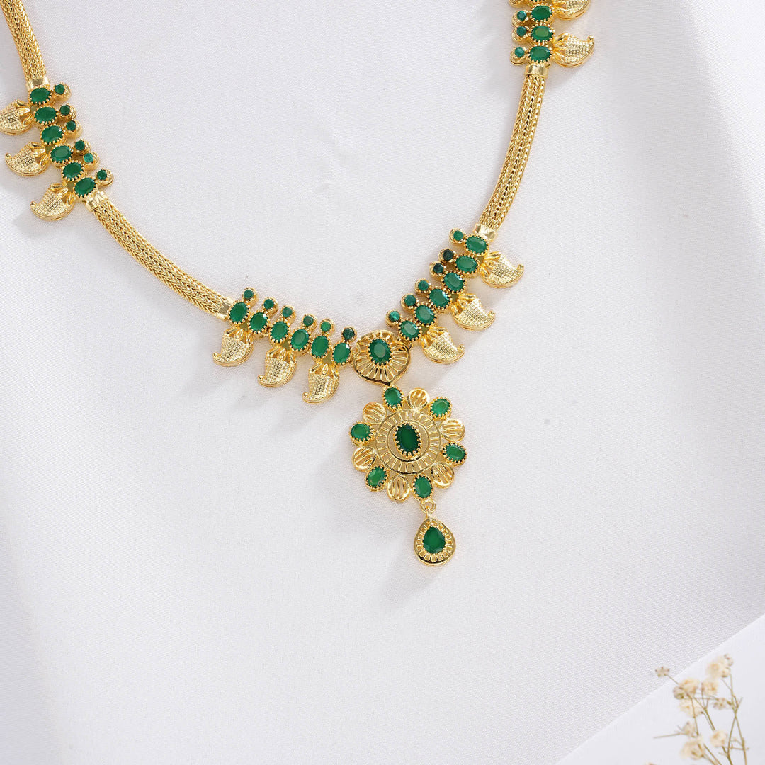 Gorgeous Pakshi Short Necklace Set