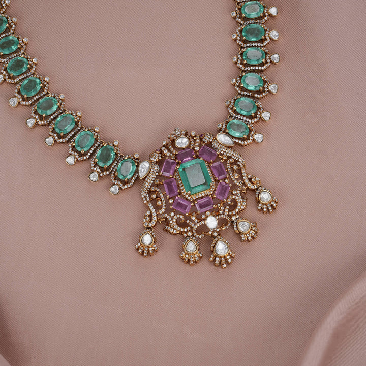 Gorgeous Short Necklace Set