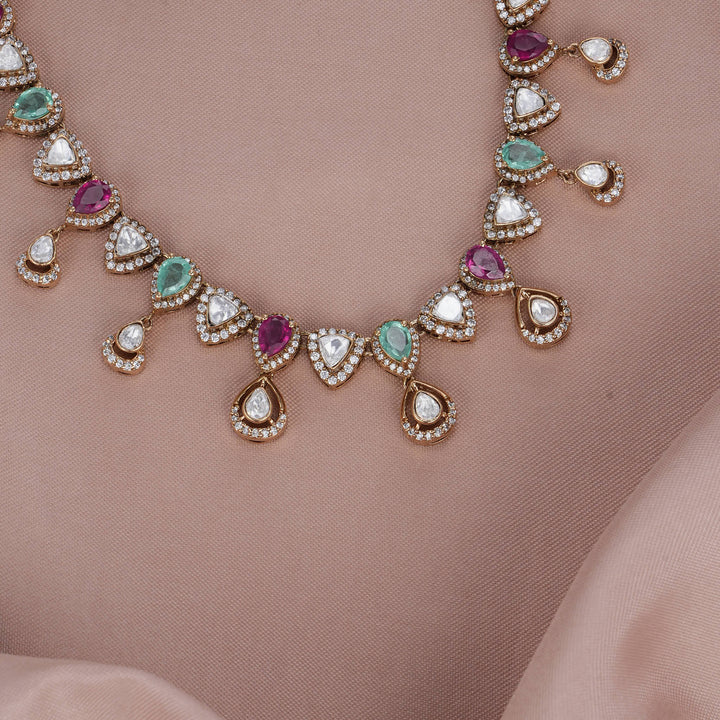 Glitz Victorian Short Necklace Set