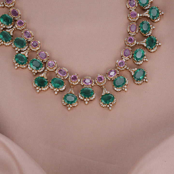 Hamsini Victorian Short Necklace Set