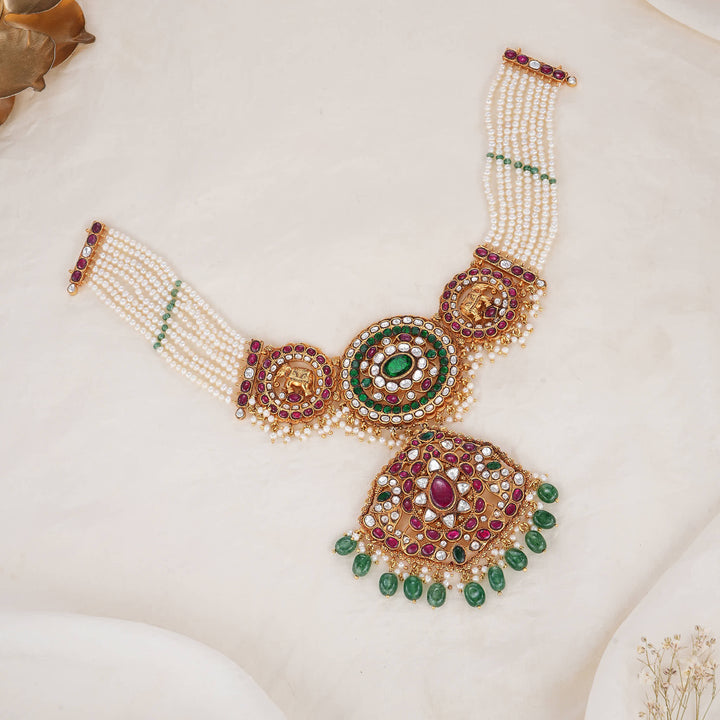 Shine Charm Kundan Short Necklace