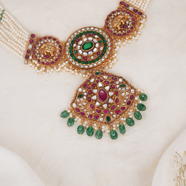 Shine Charm Kundan Short Necklace