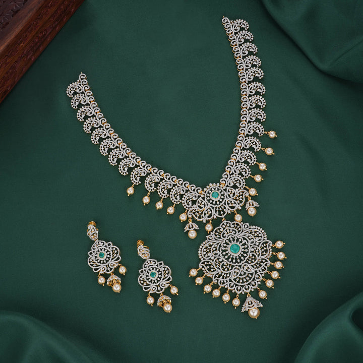 Luxurious Avikam Long Necklace Set