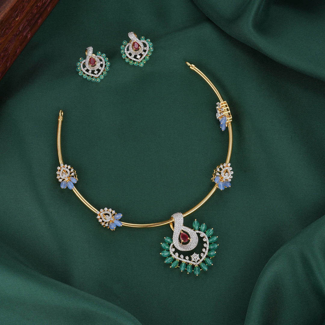 Luxurious Avikam Necklace Set