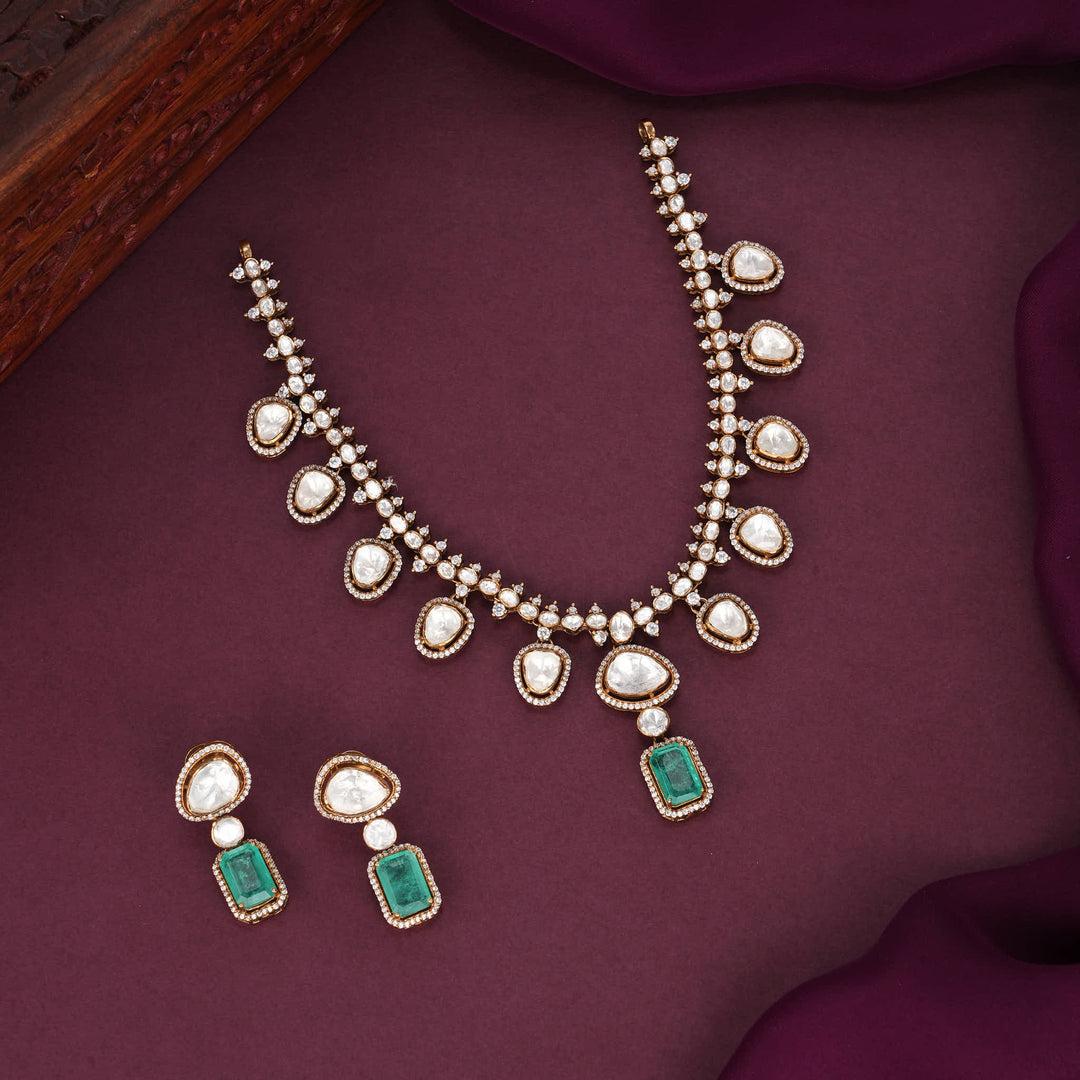 Roselle Short Necklace Set