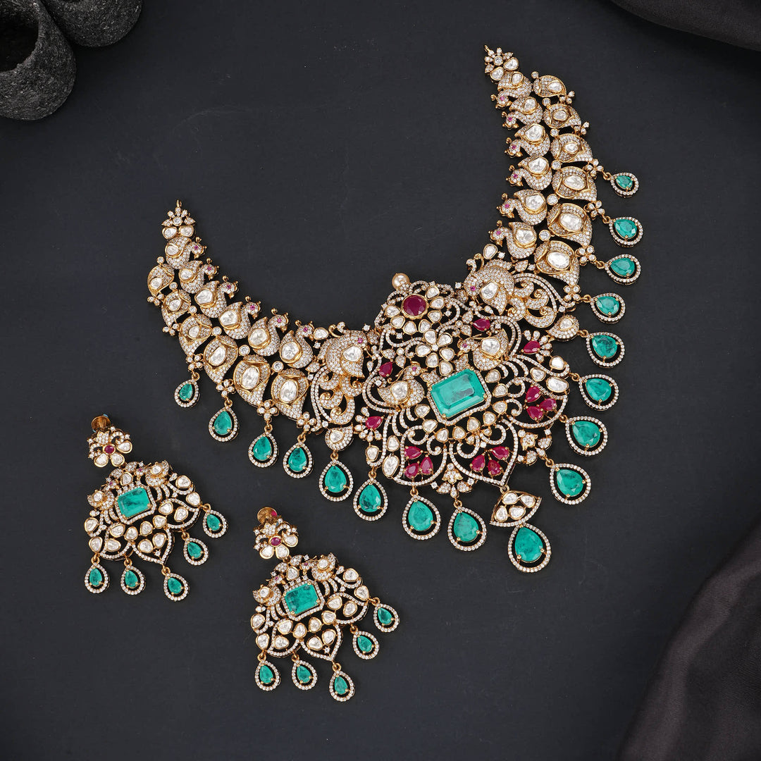 Dazzle Victorian Short Necklace Set