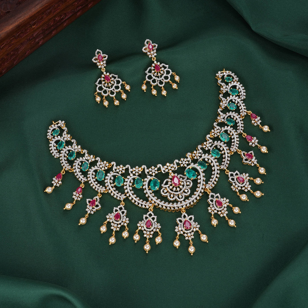 Grandeur Avikam Necklace Set