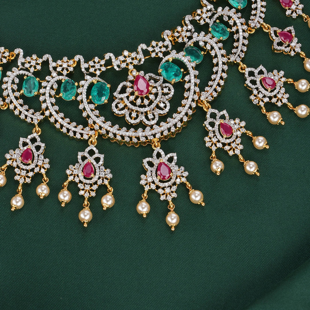 Grandeur Avikam Necklace Set