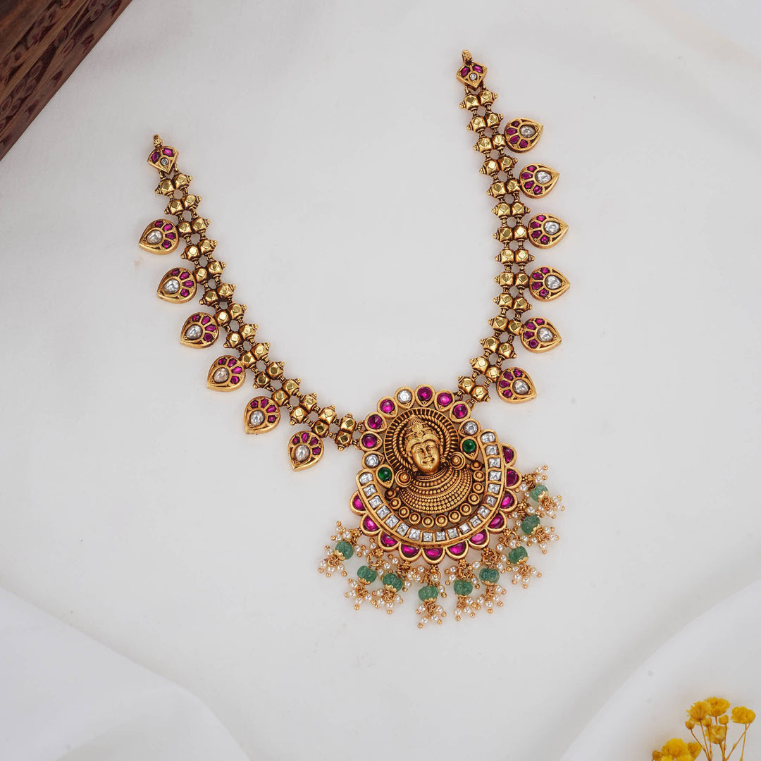 Dazzle Divine 3D Spl Short Necklace