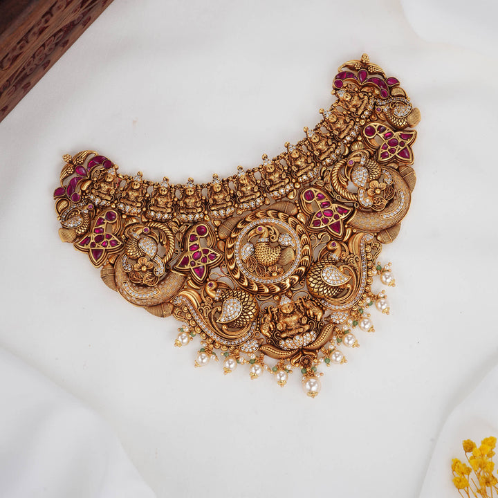 Celestial Luxe 3D Spl Choker Necklace