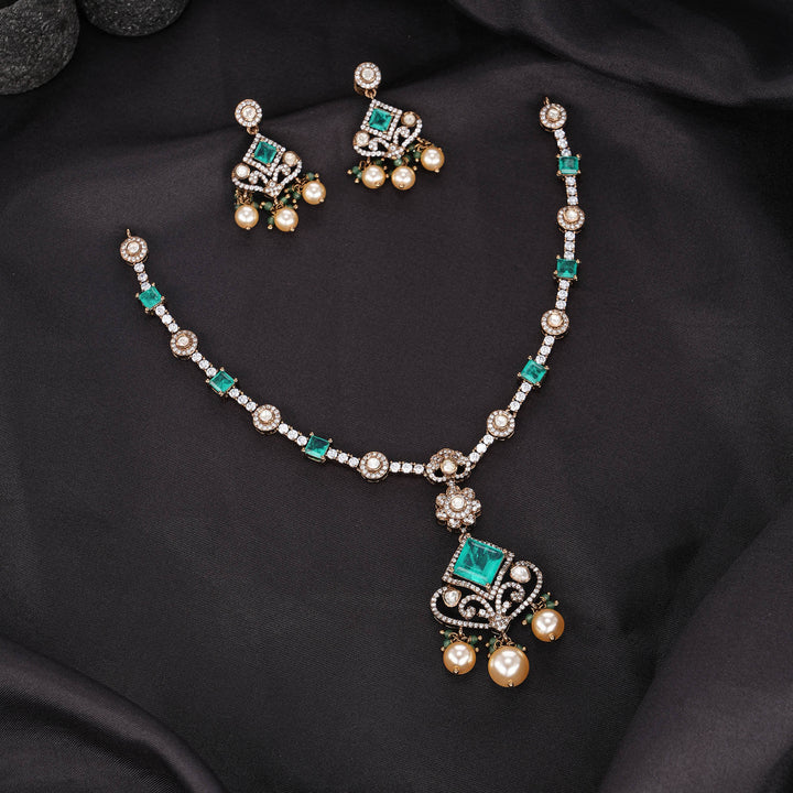 Raasika Victorian Short Necklace Set