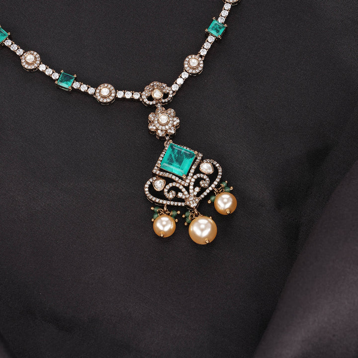 Raasika Victorian Short Necklace Set