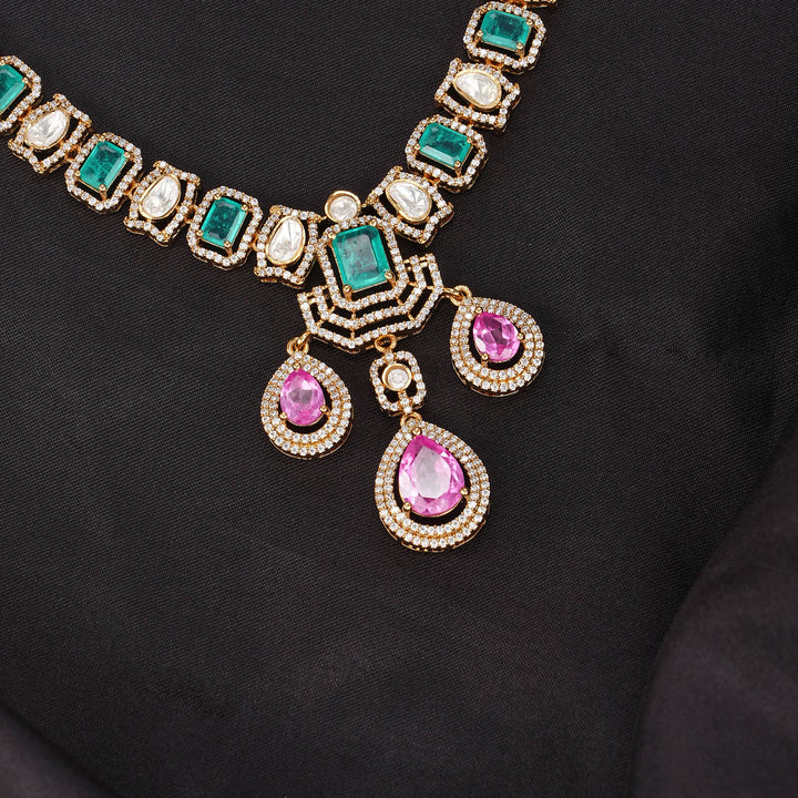 Vinthara Victorian Short Necklace Set