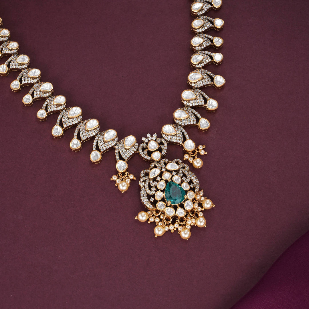 Harintha Moissanite Short Necklace Set