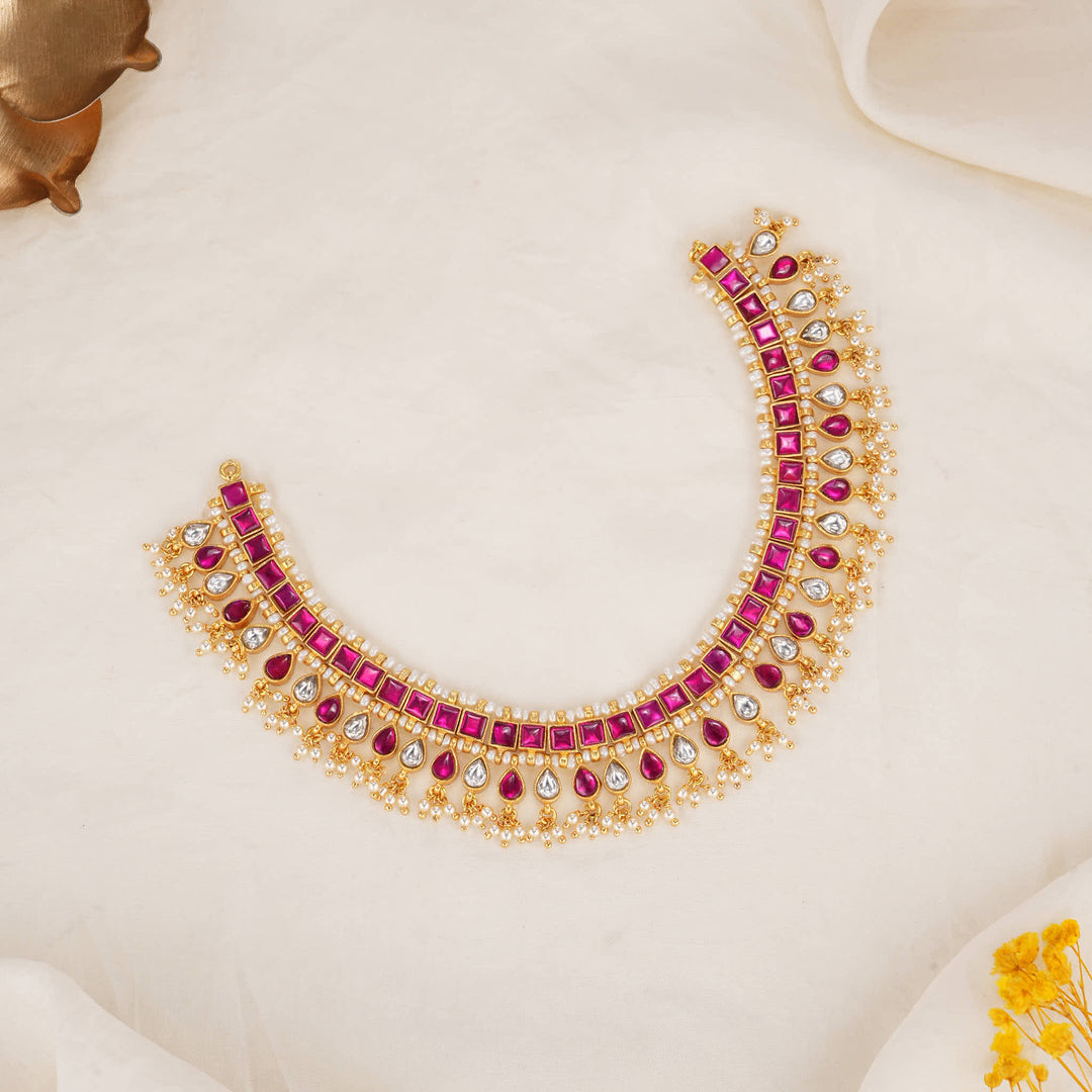 Luxurious Kundan Short Necklace