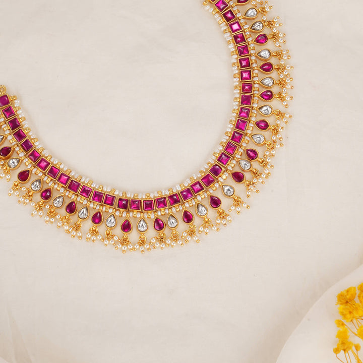 Luxurious Kundan Short Necklace