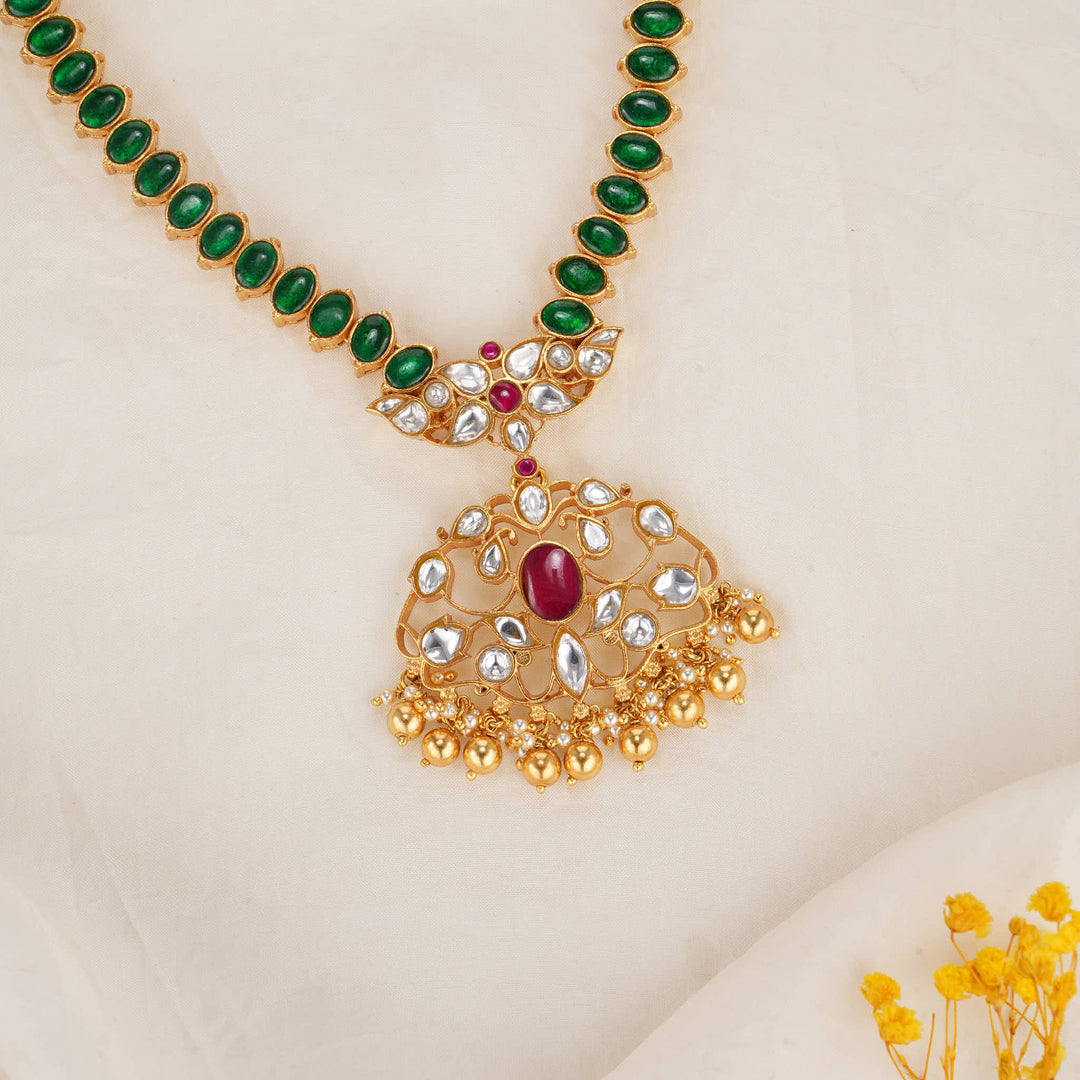 Traditional Kundan Short Necklace