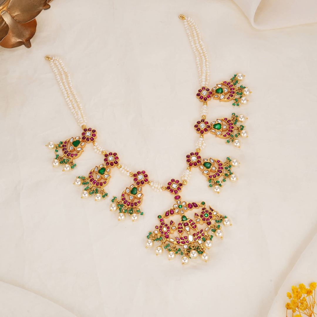 Lunara Kundan Short Necklace
