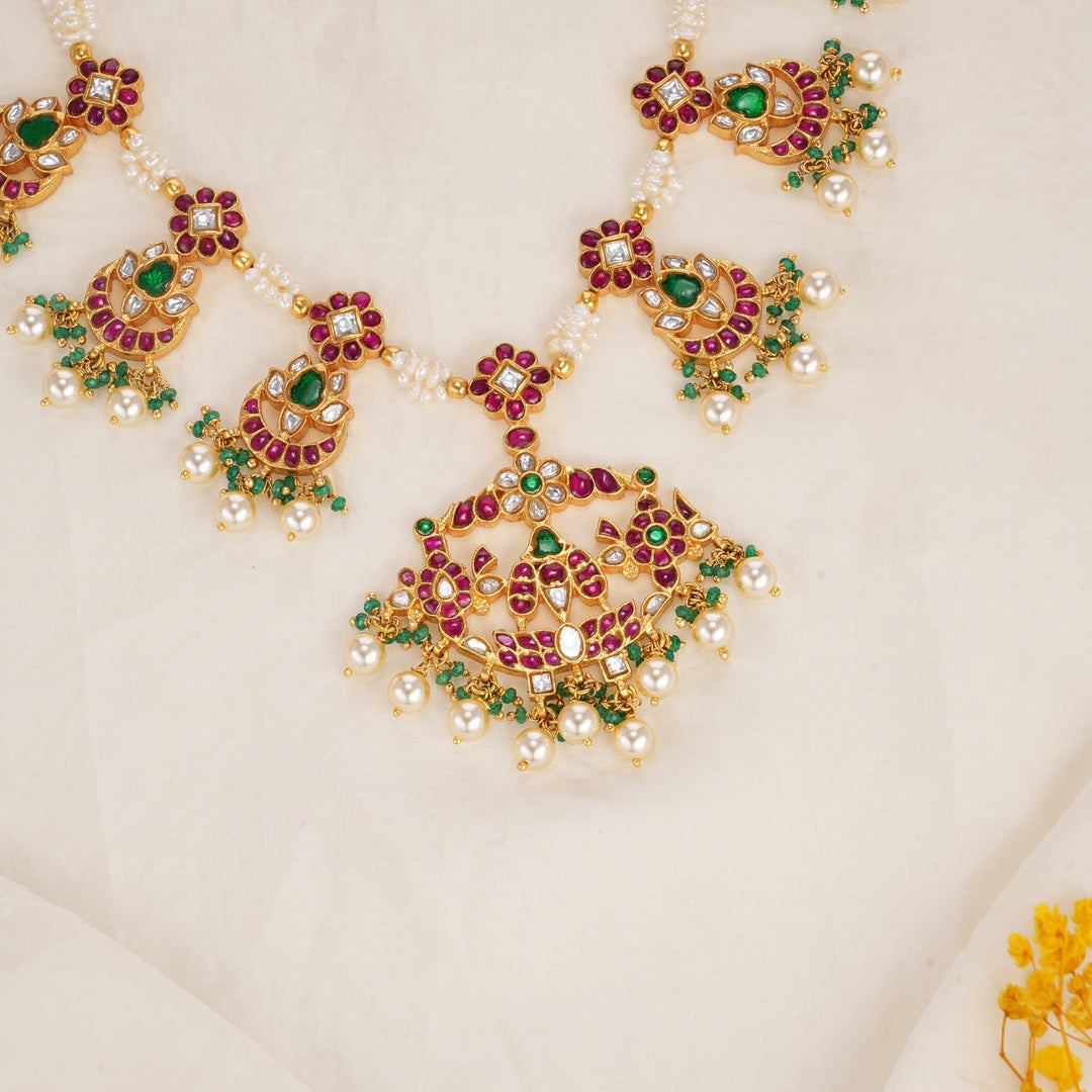 Lunara Kundan Short Necklace