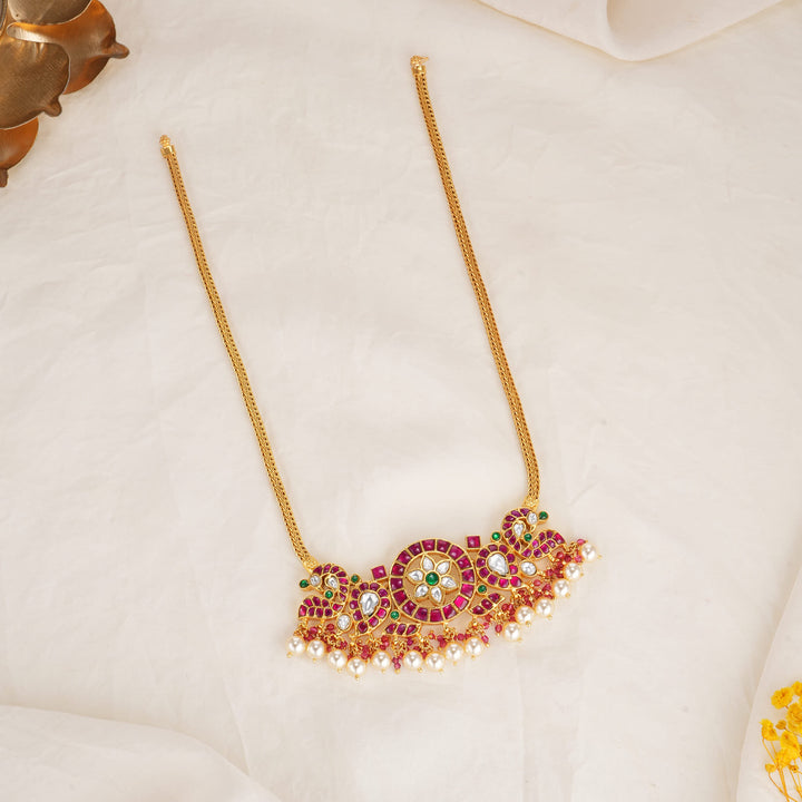 Admirable Kundan Short Necklace