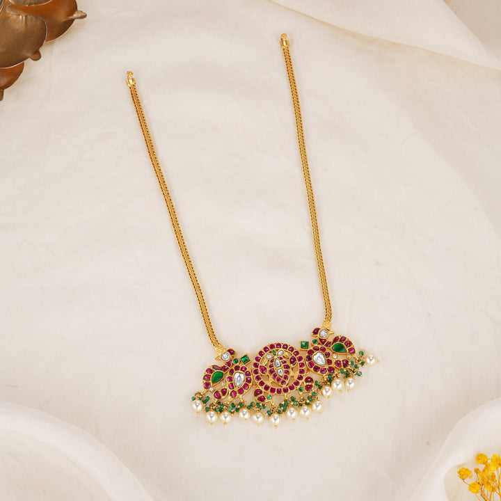 Unisha Kundan Short Necklace