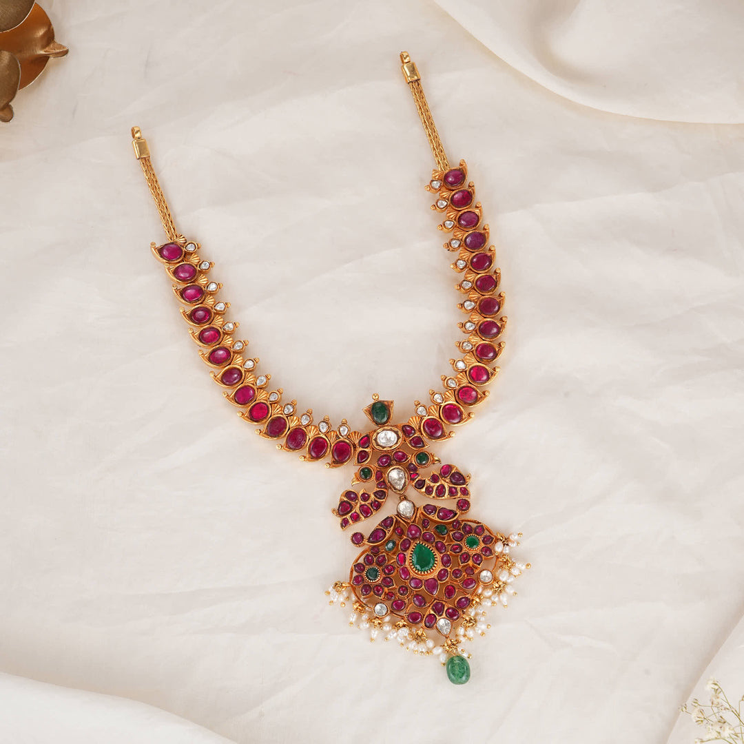 Shinning Kundan Short Necklace