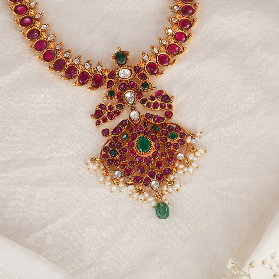 Shinning Kundan Short Necklace