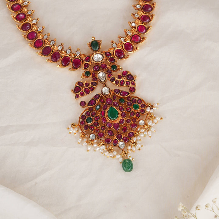 Shinning Kundan Short Necklace