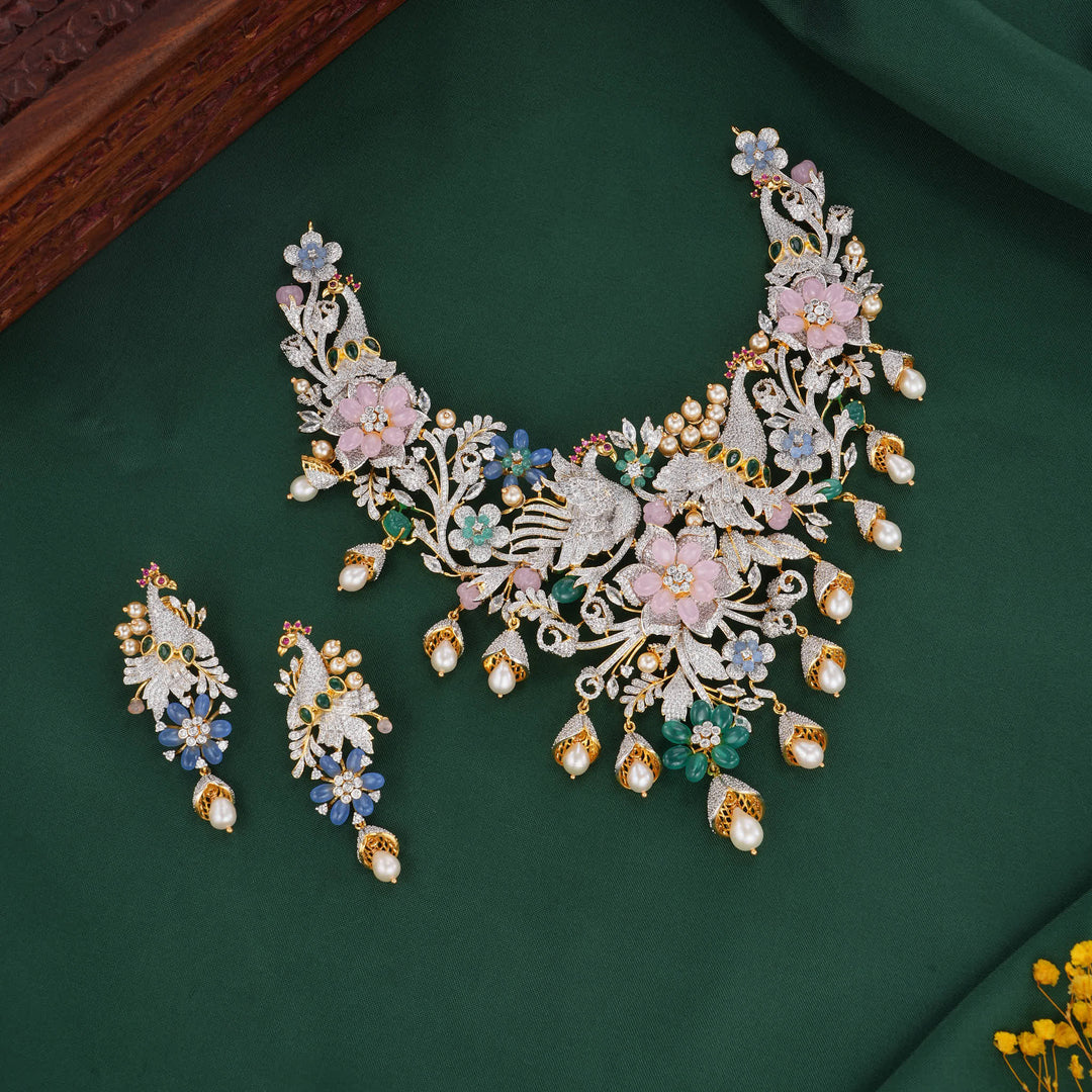 Grandeur Avikam Necklace Set